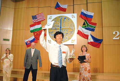 �����Ը�����19���Ŷ��У�����������9�������ٻ������ݳ���