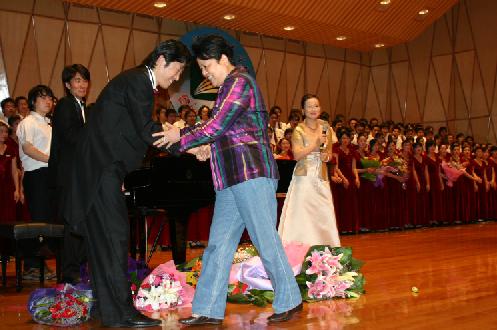 ������ϯ��ָ�Ӻ������������ֲ�ף���ݳ���þ޴�ɹ�